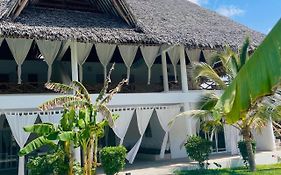 Nyota 11 - Jua Resort